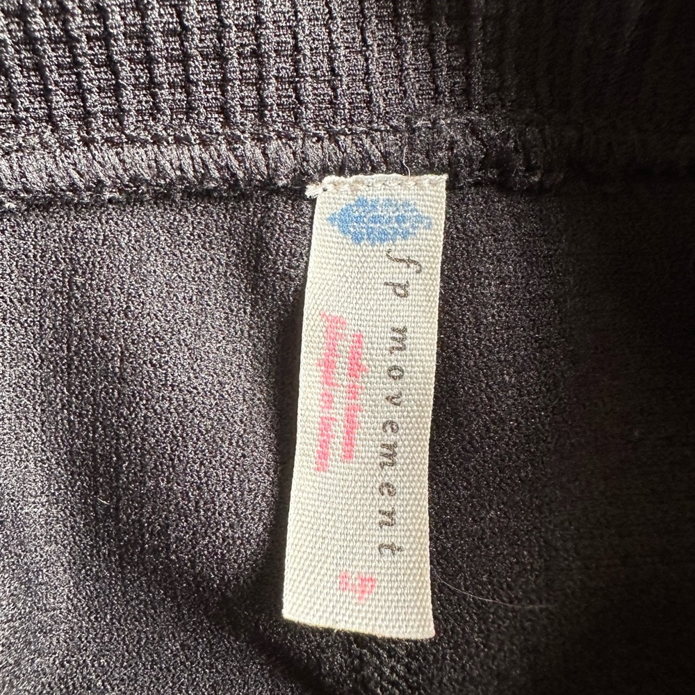 FP Movement RARE Mesh Inset Leggings - Picture 13 of 13